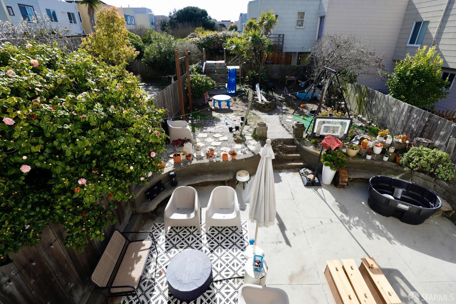 2337-2339 Judah Street