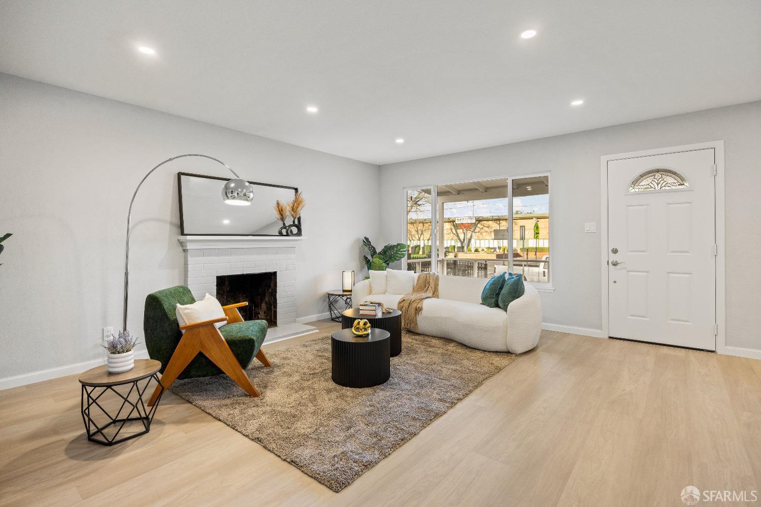 266 Yosemite Drive, Pittsburg