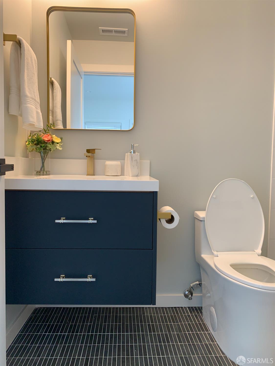 1643 Cabrillo Street