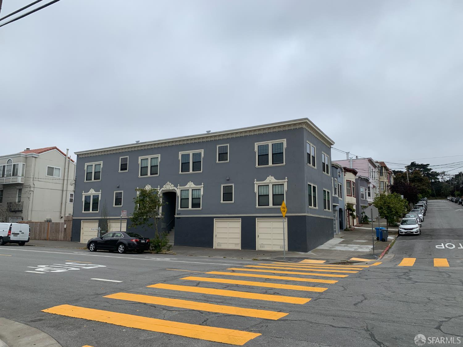 1643 Cabrillo Street