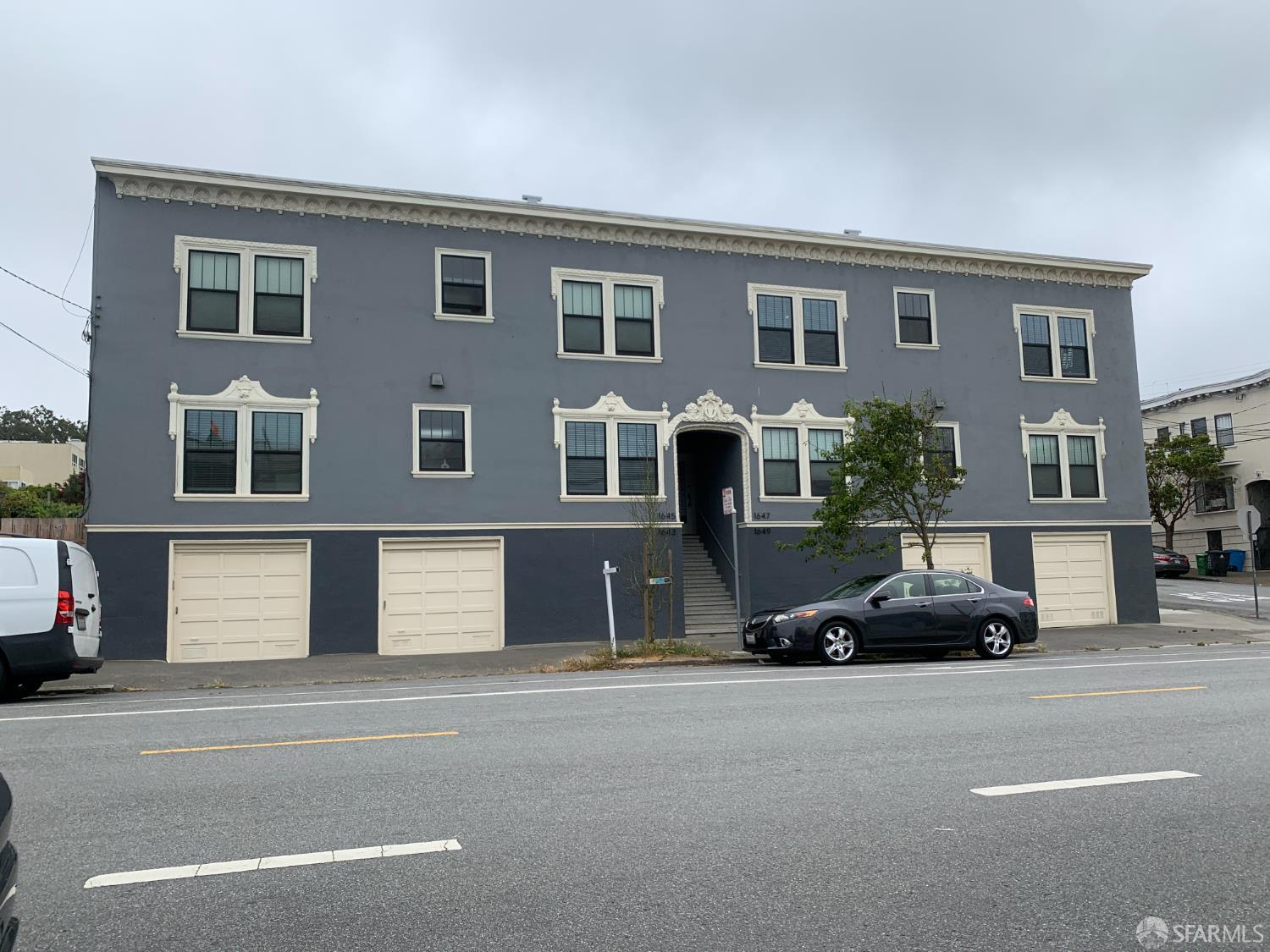 1643 Cabrillo Street