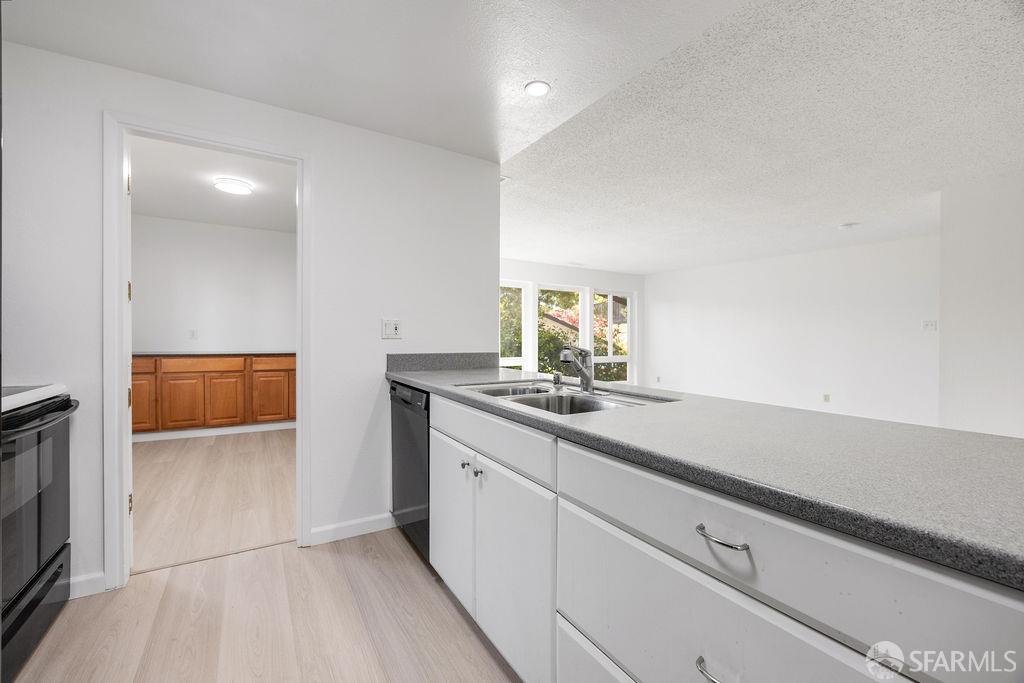 521 Ridgeview Court, Pleasant Hill