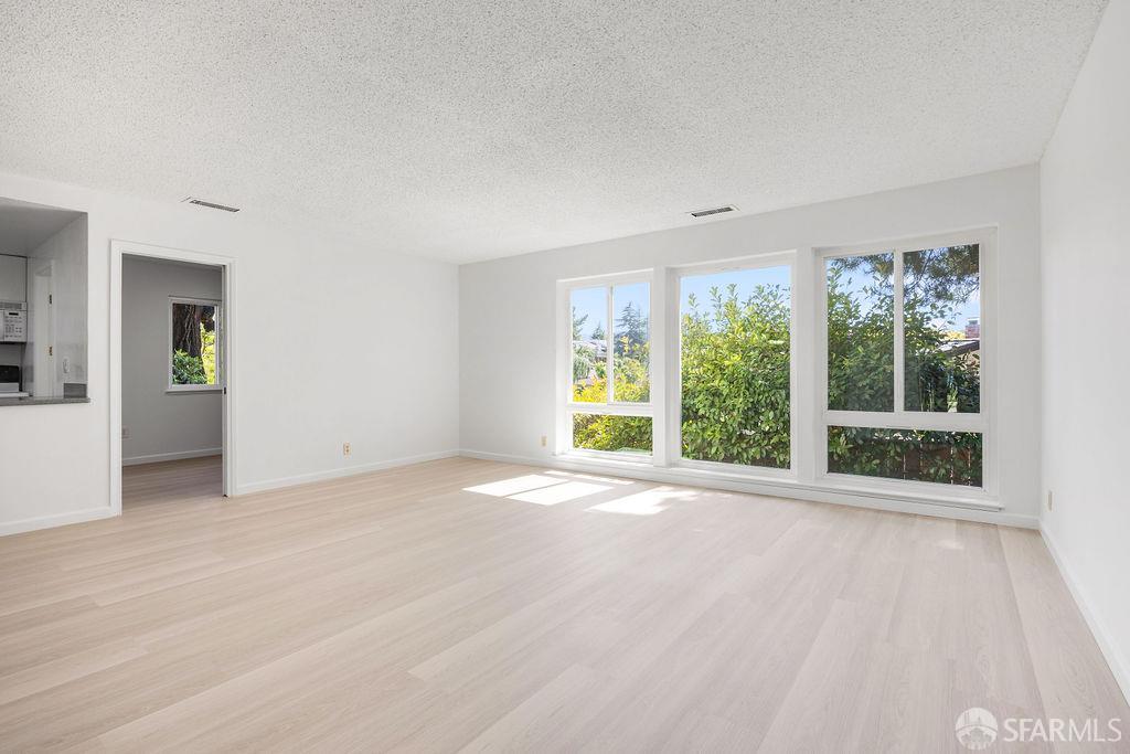 521 Ridgeview Court, Pleasant Hill