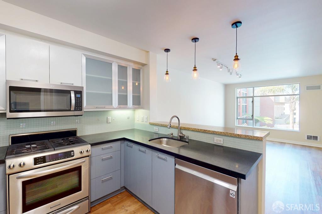 170 King Street # 618