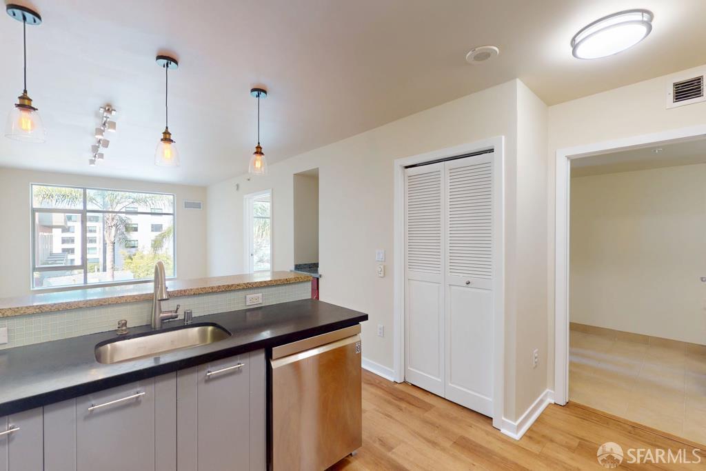 170 King Street # 618