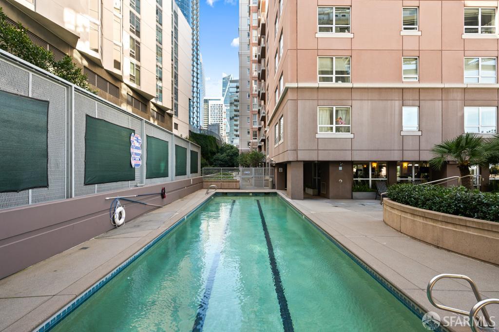 400 Beale Street # 403