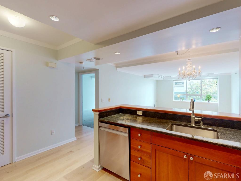 400 Beale Street # 403