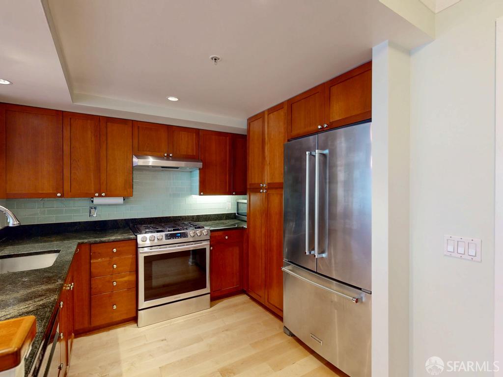 400 Beale Street # 403