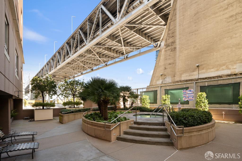 400 Beale Street # 403