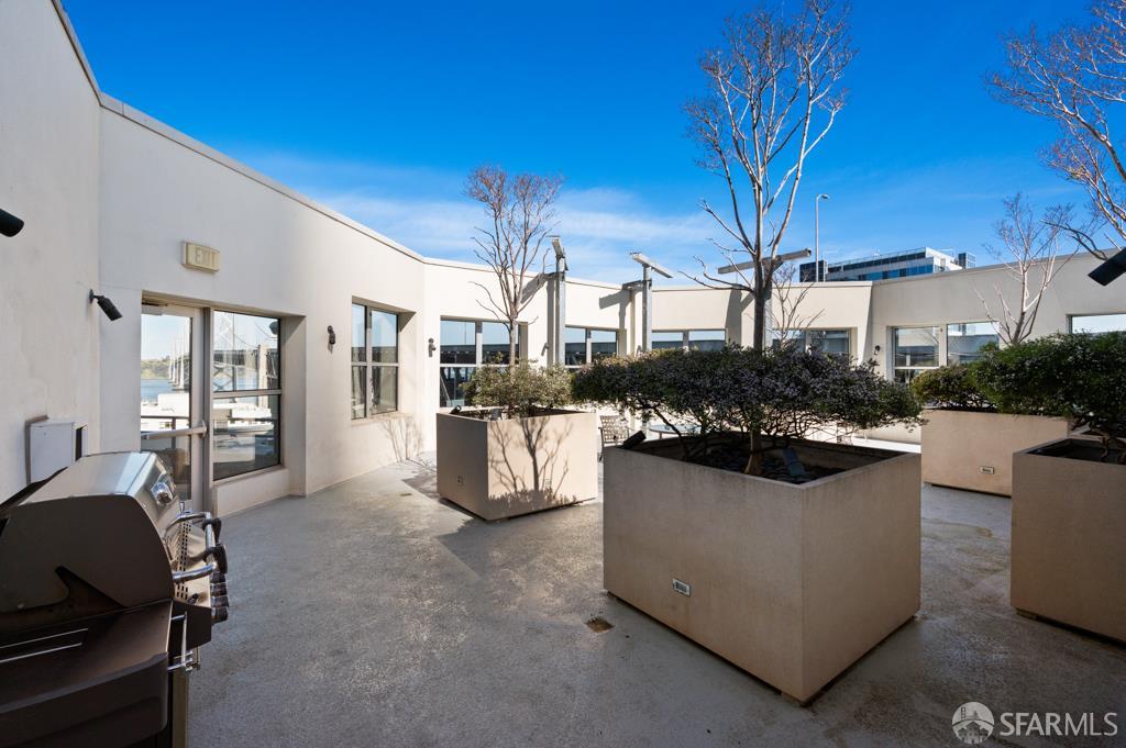 400 Beale Street # 403