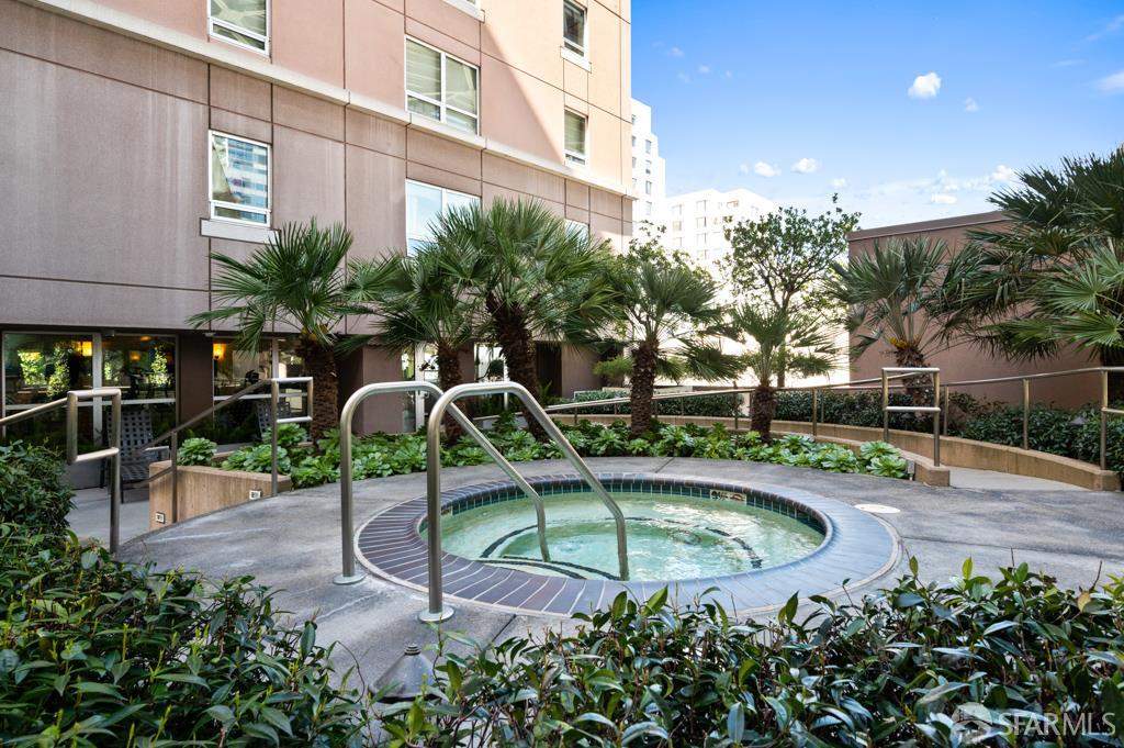 400 Beale Street # 403