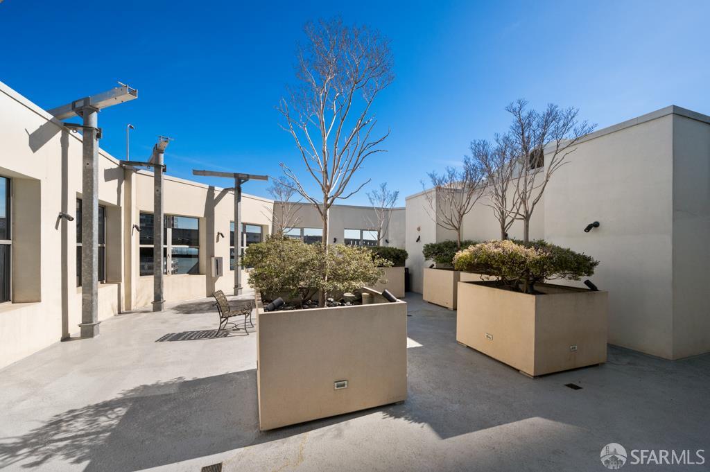 400 Beale Street # 403