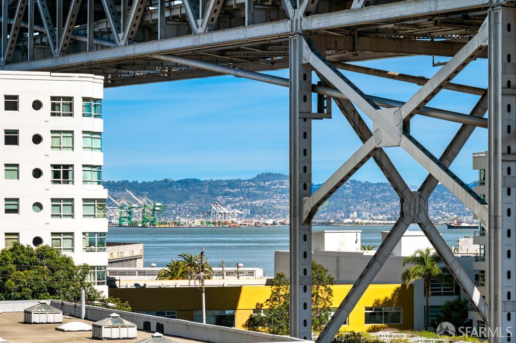 400 Beale Street # 403