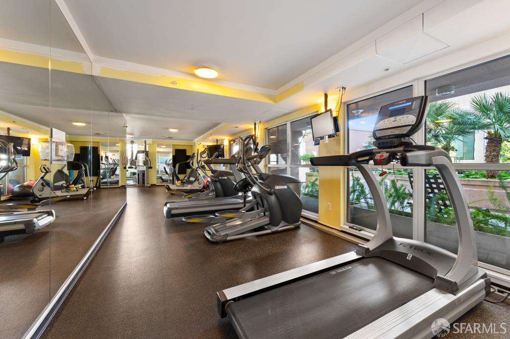 400 Beale Street # 403