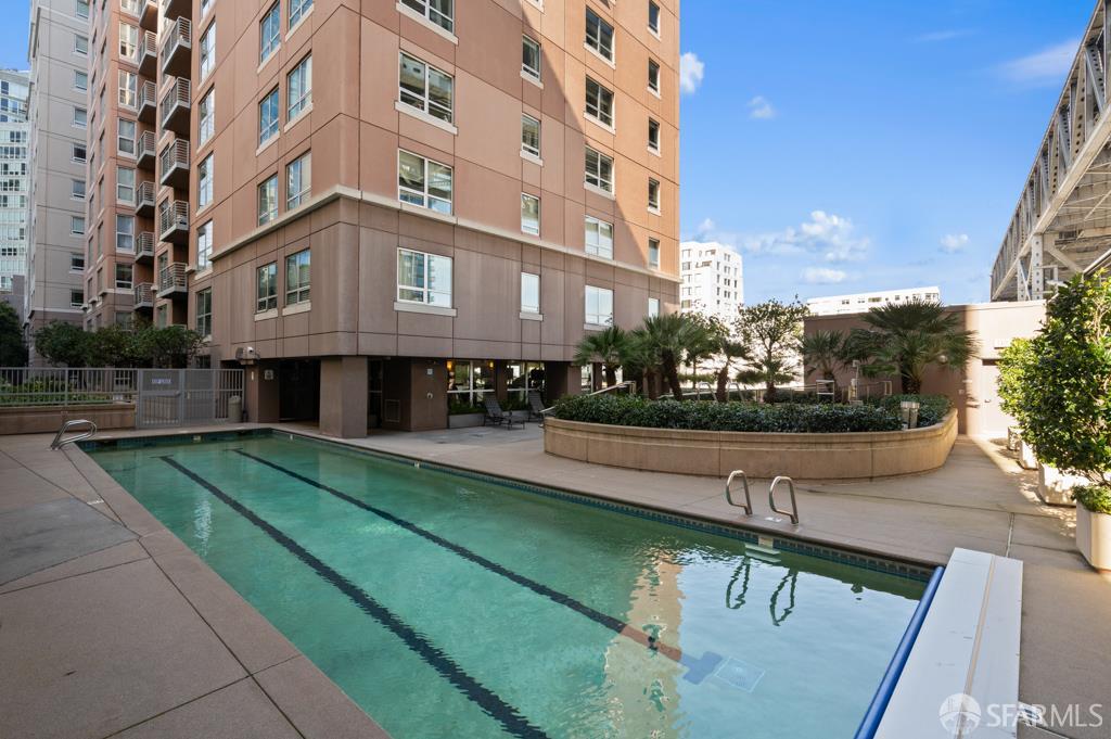 400 Beale Street # 403