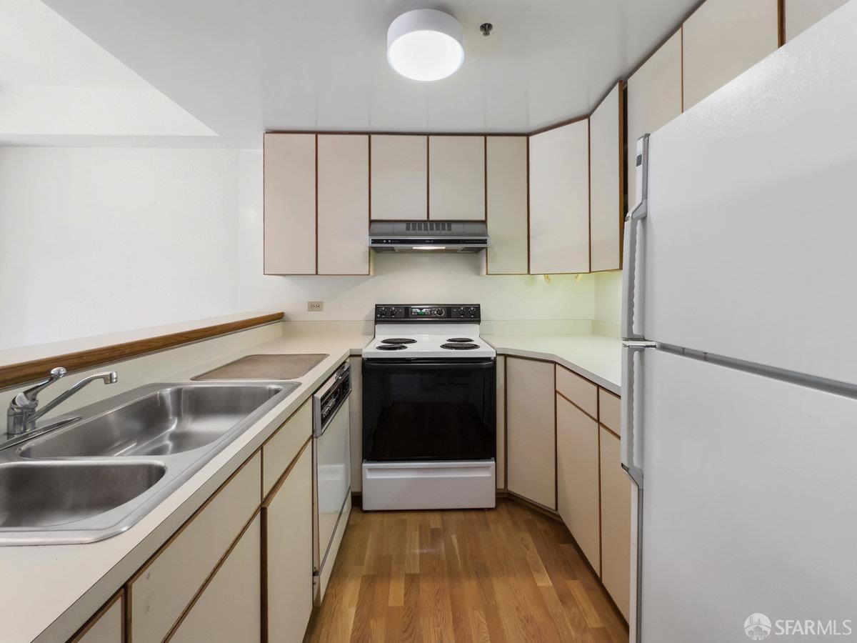 601 Van Ness Avenue # 322