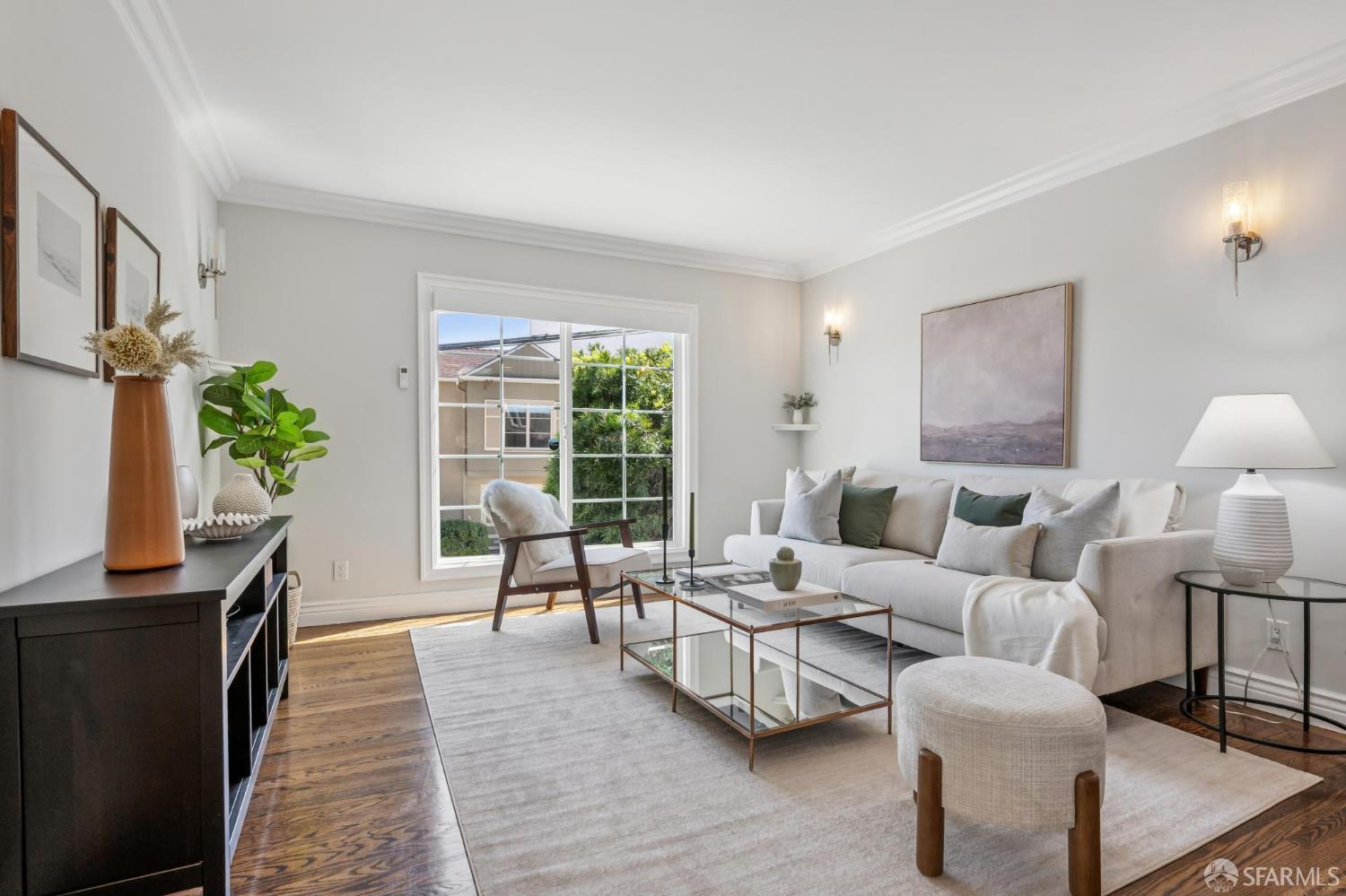 330 Los Palmos Drive