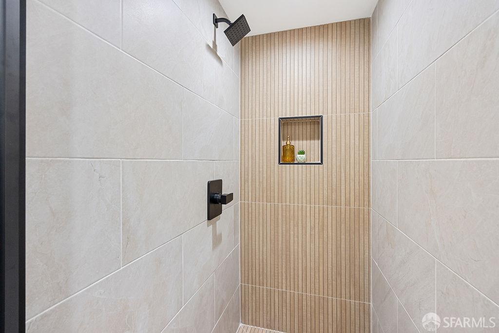 385 Castle Street, Daly City