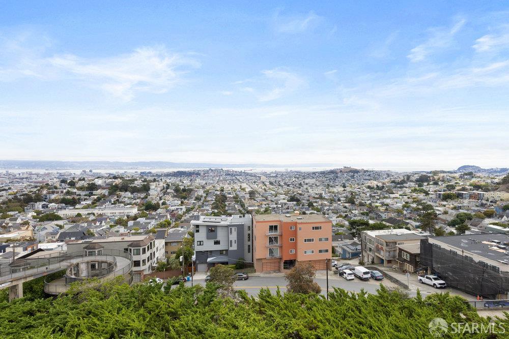 945 Corbett Avenue #206, San Francisco
