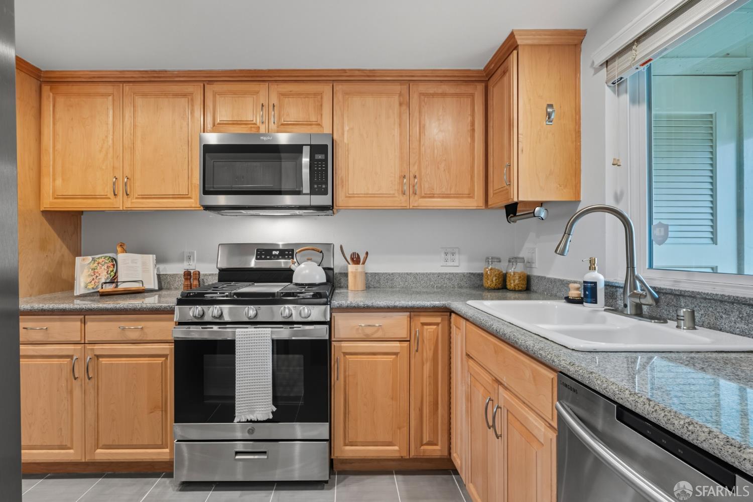 2779 Duhallow Way, South San Francisco
