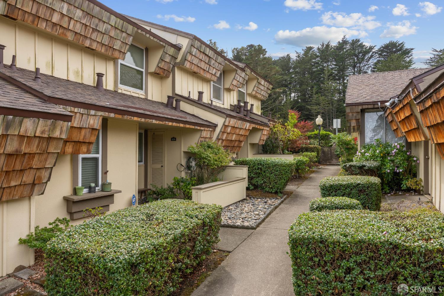 2779 Duhallow Way, South San Francisco