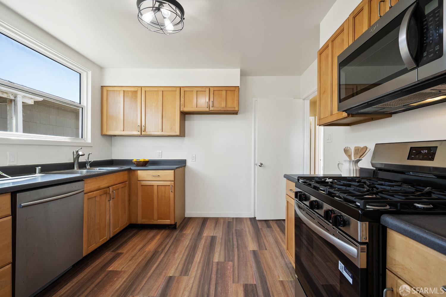 115 Skyline Drive, Daly City