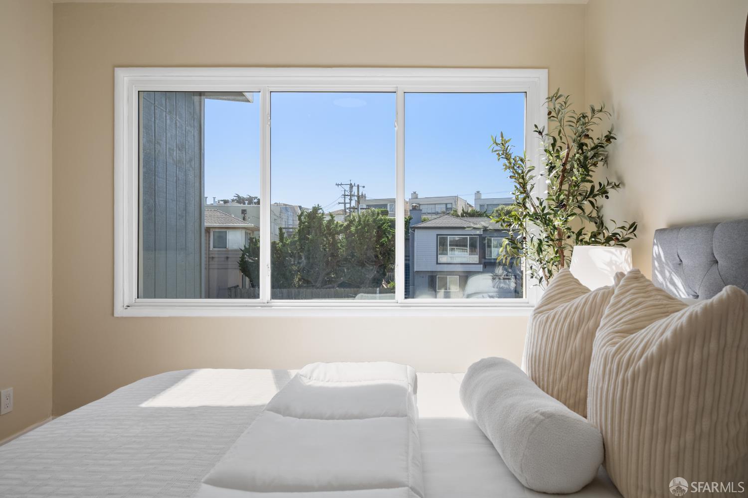 115 Skyline Drive, Daly City