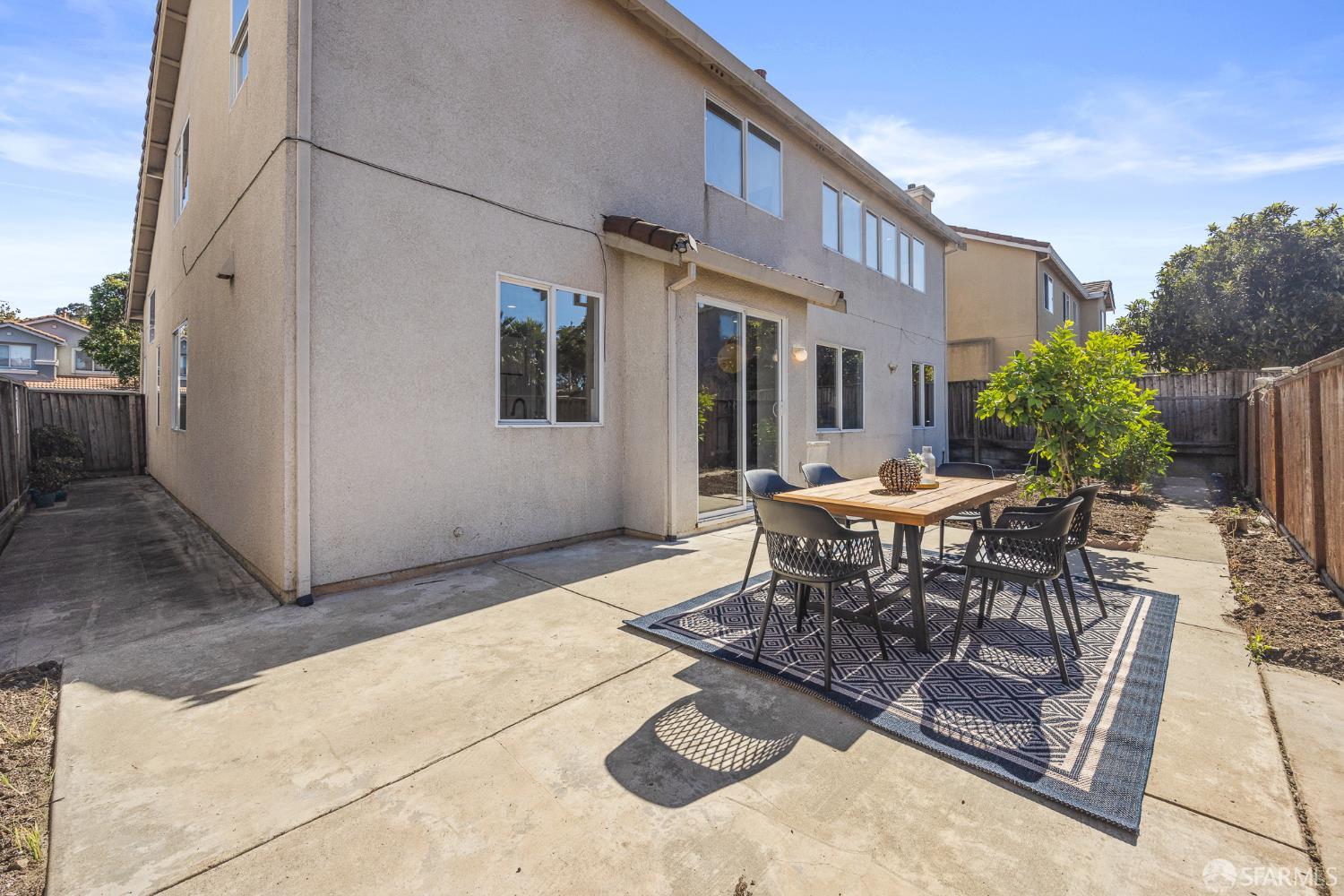 321 Hawk Ridge Drive, Richmond