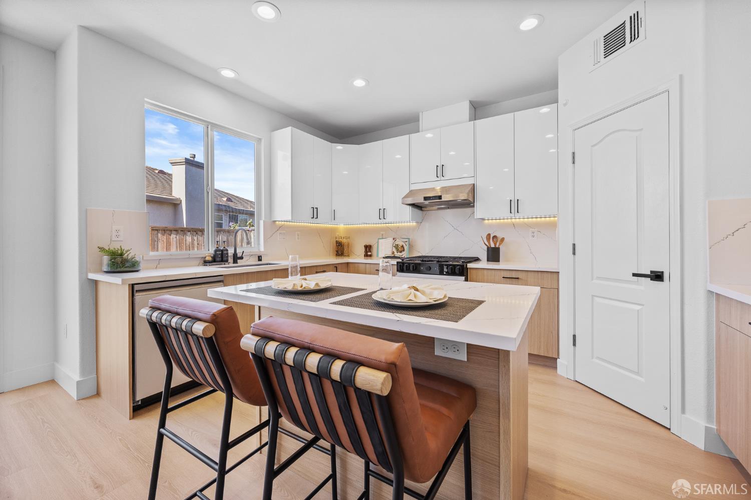321 Hawk Ridge Drive, Richmond