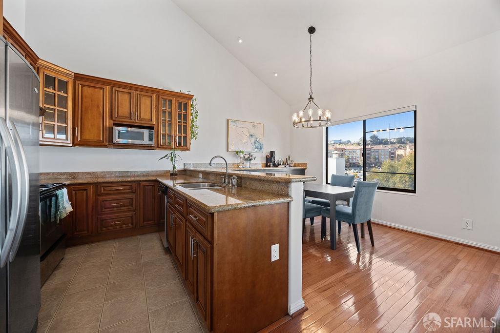 1 Appian Way # 1 Unit: 708-1