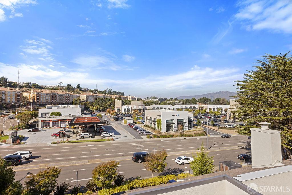 1 Appian Way # 1 Unit: 708-1