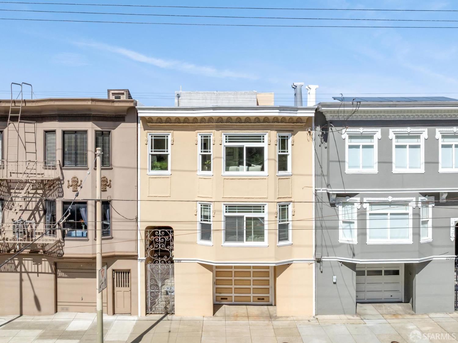 5544-5546 Fulton Street