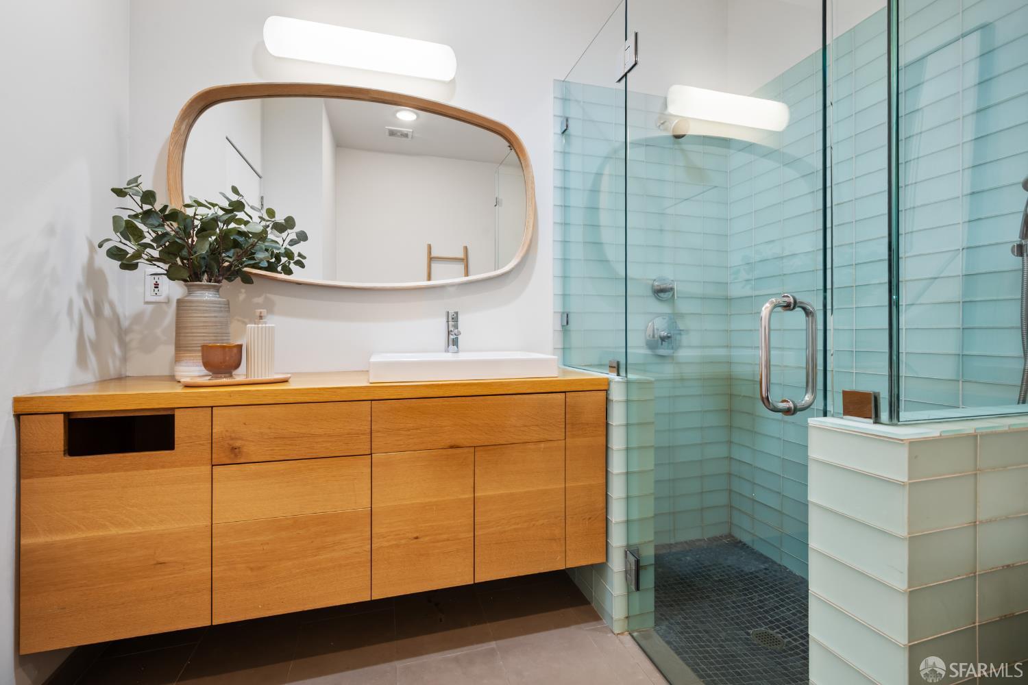 1018 4th Avenue #120, Oakland