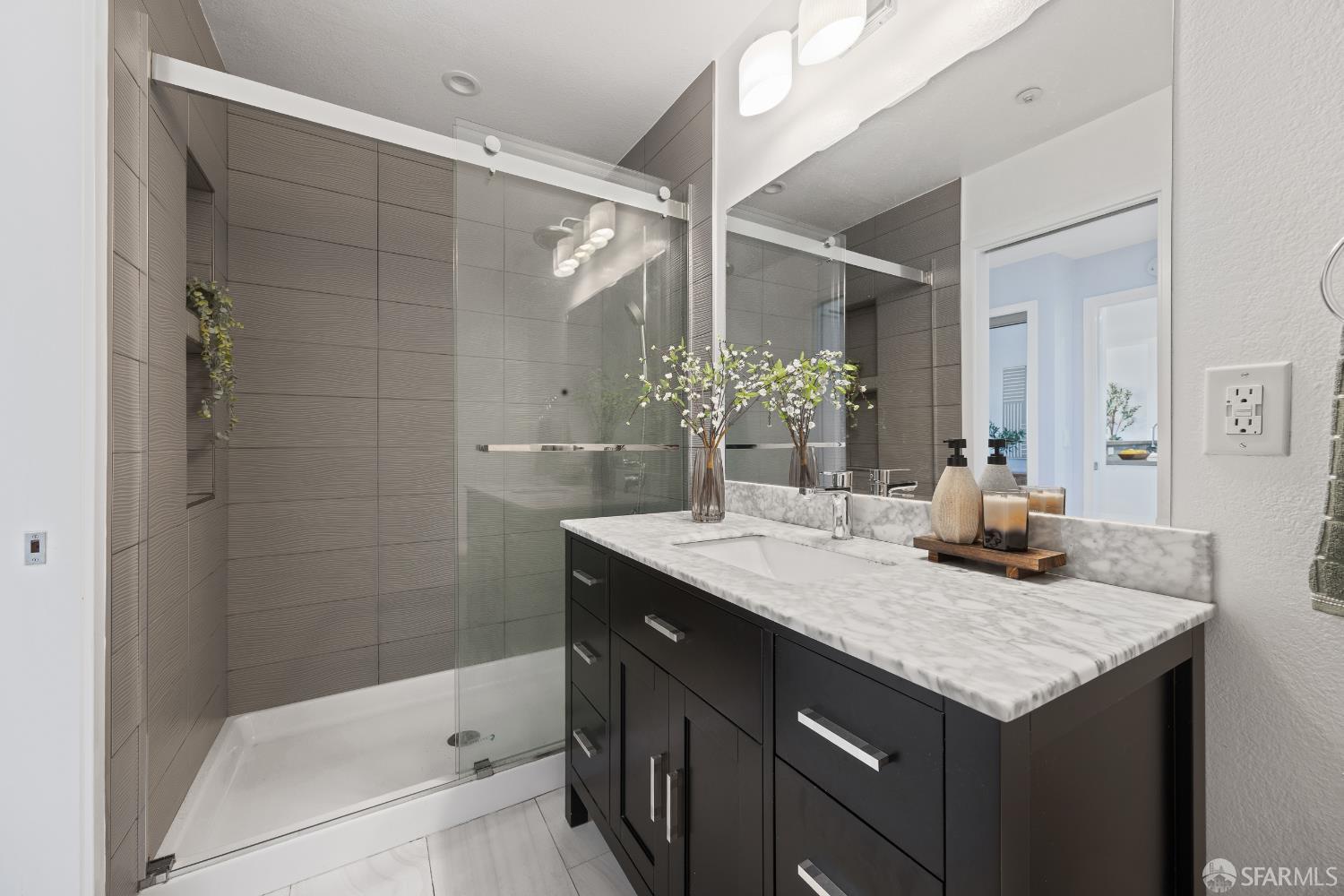 606 Cedar Court, Daly City