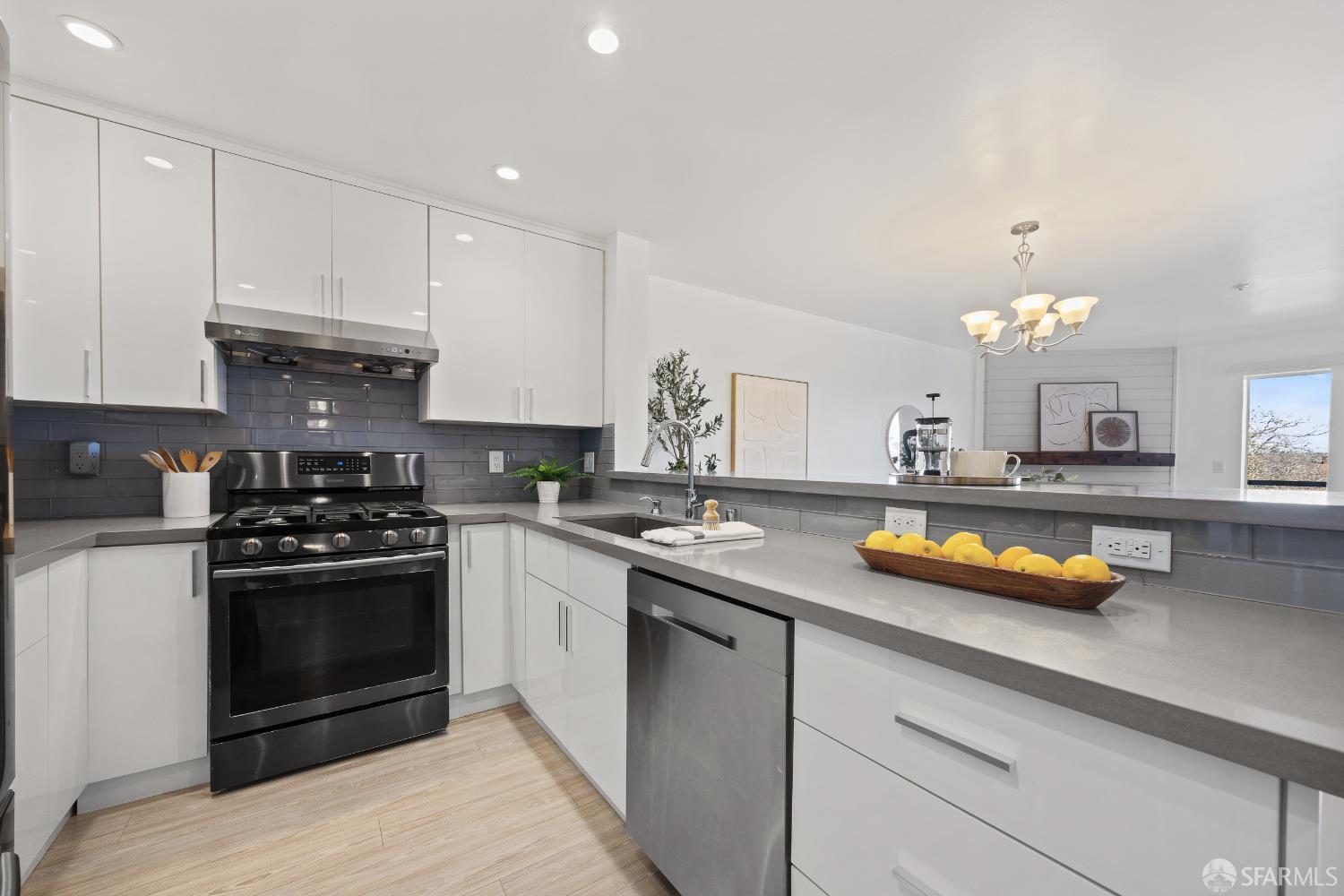 606 Cedar Court, Daly City