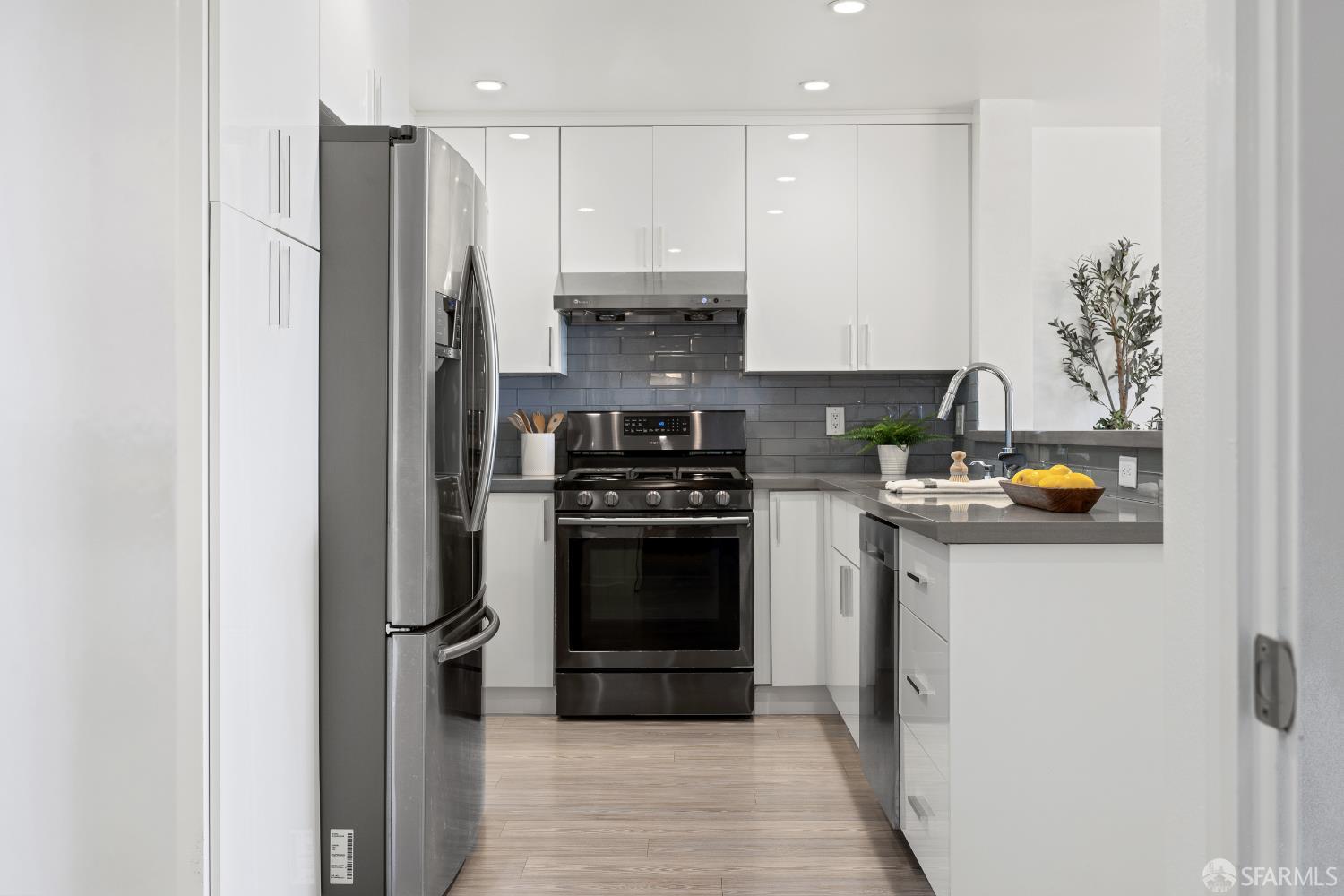 606 Cedar Court, Daly City