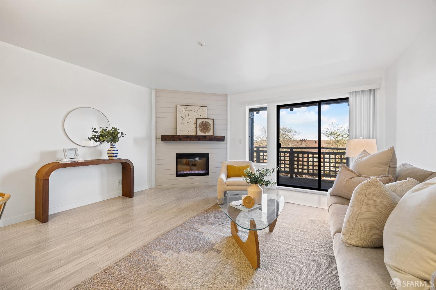 606 Cedar Court, Daly City