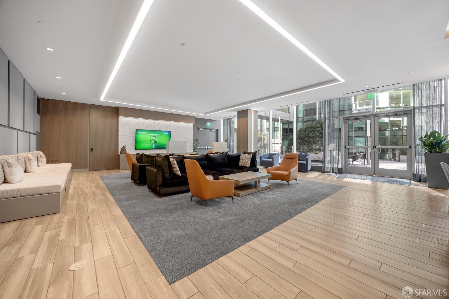 301 Main Street # 12B