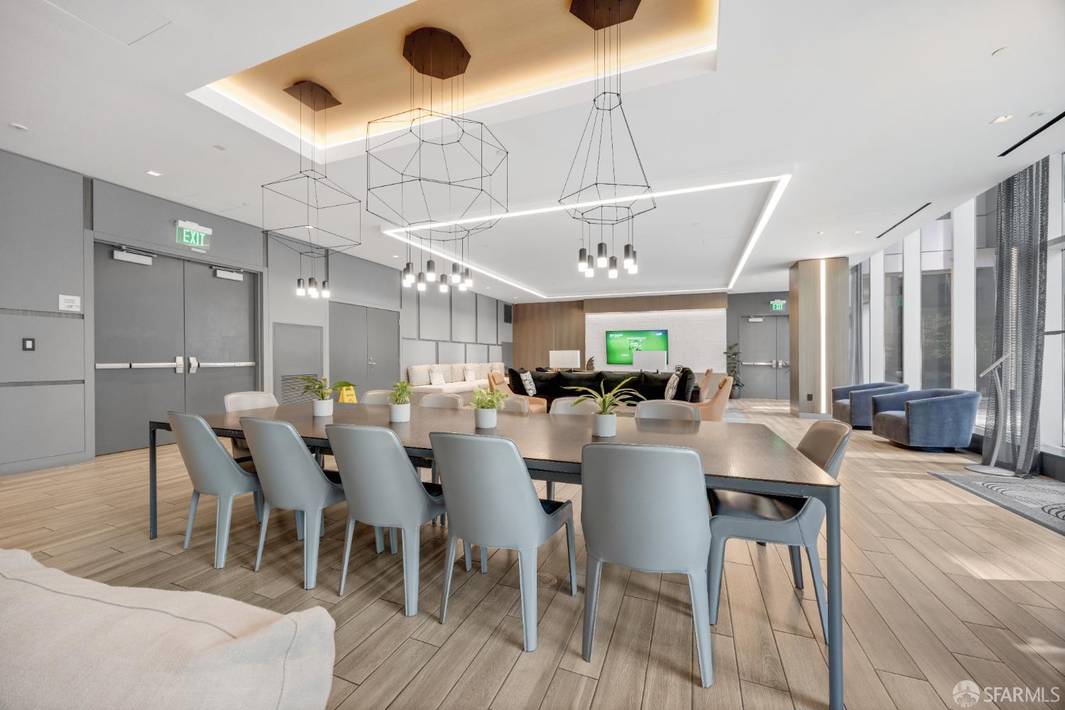 301 Main Street # 12B