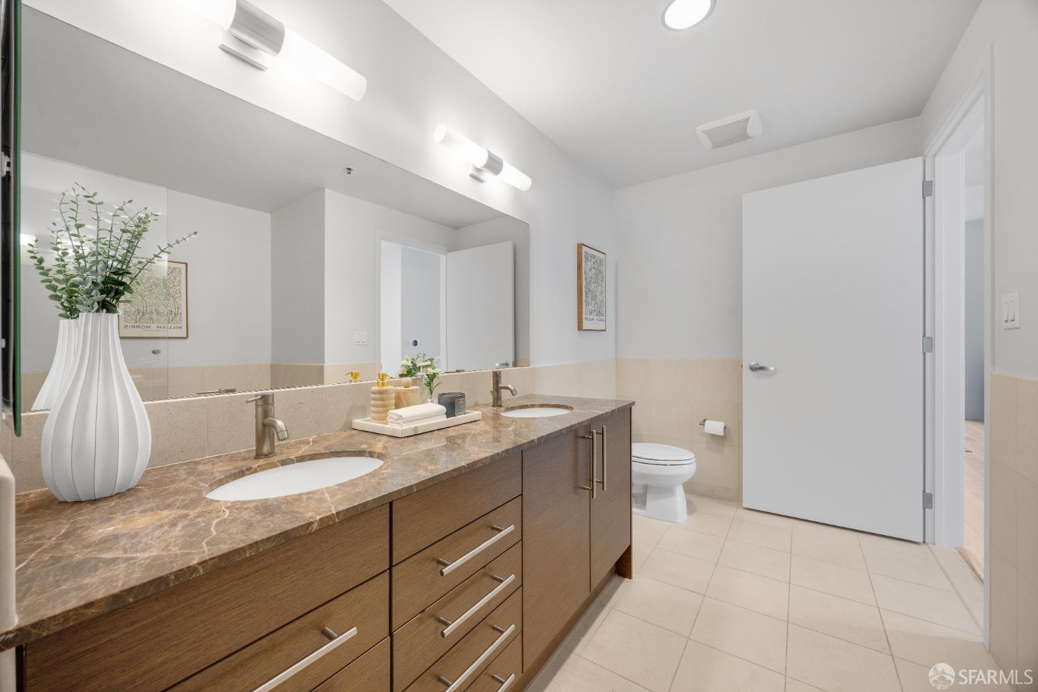 301 Main Street # 12B