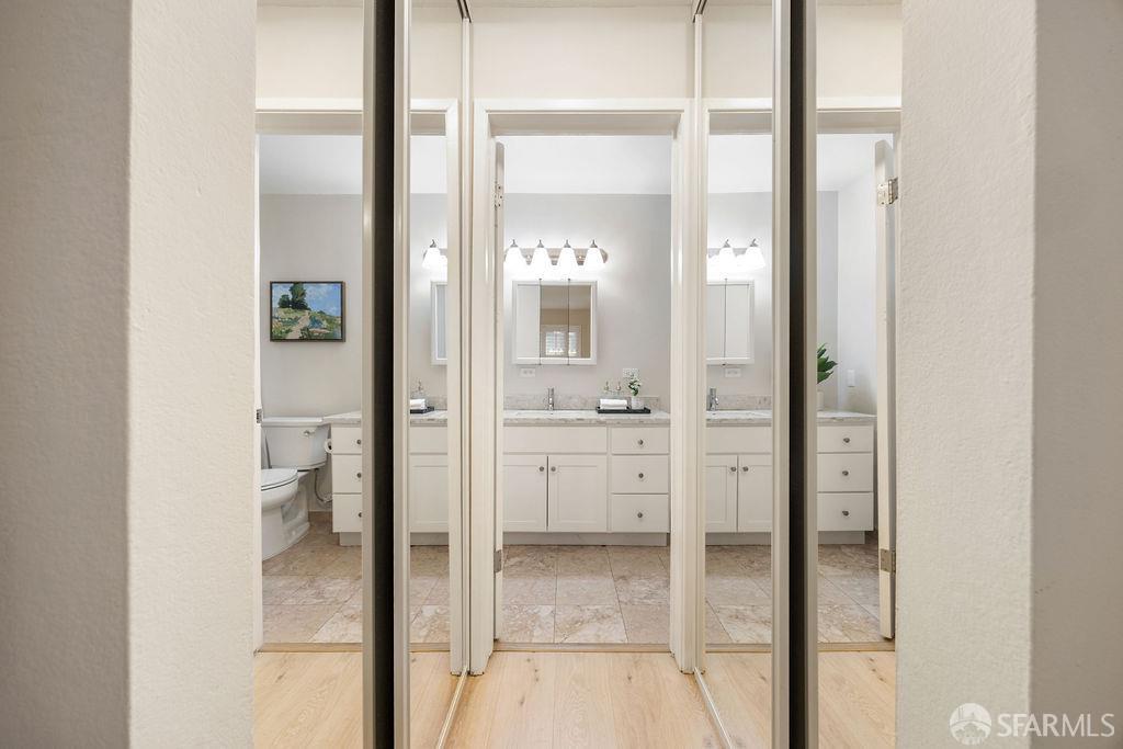 137 Piccadilly Place # A