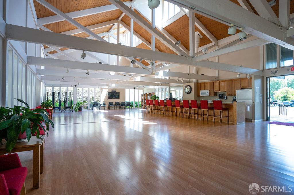 137 Piccadilly Place # A