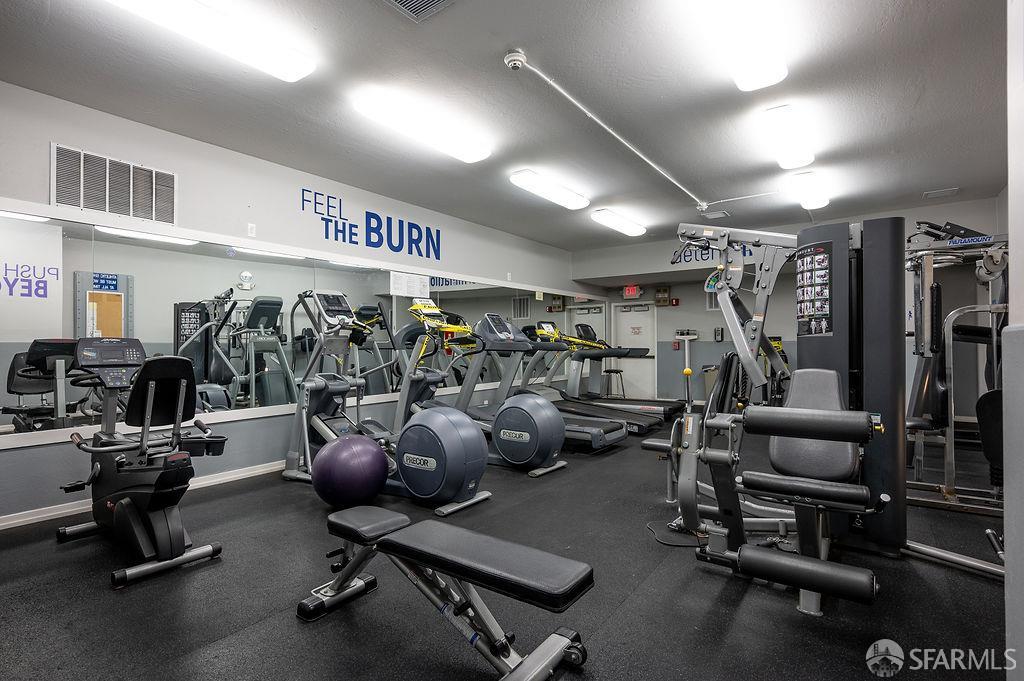 137 Piccadilly Place # A