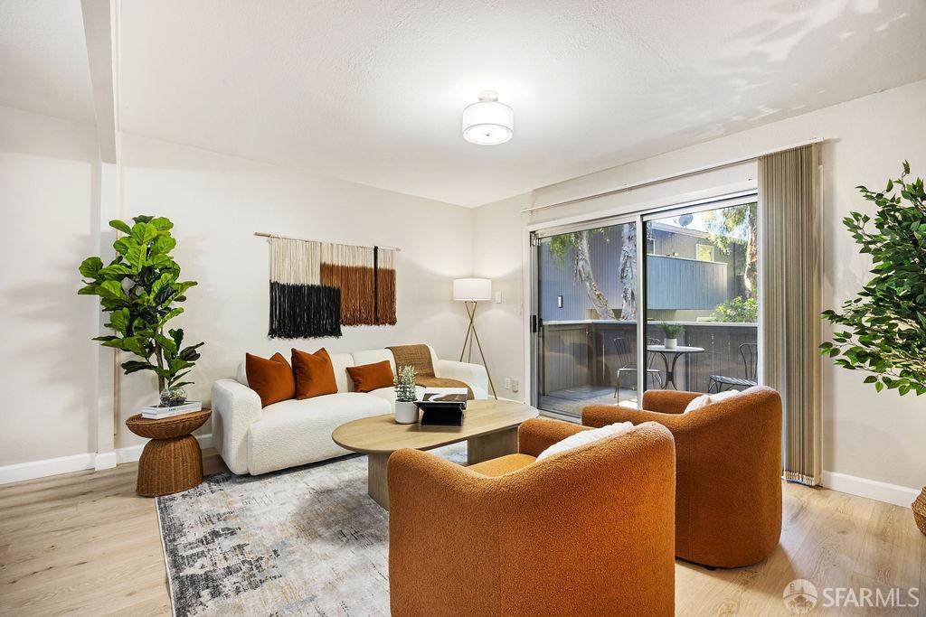 137 Piccadilly Place # A