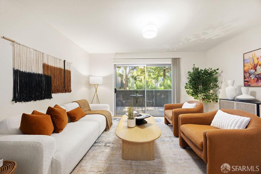 137 Piccadilly Place # A