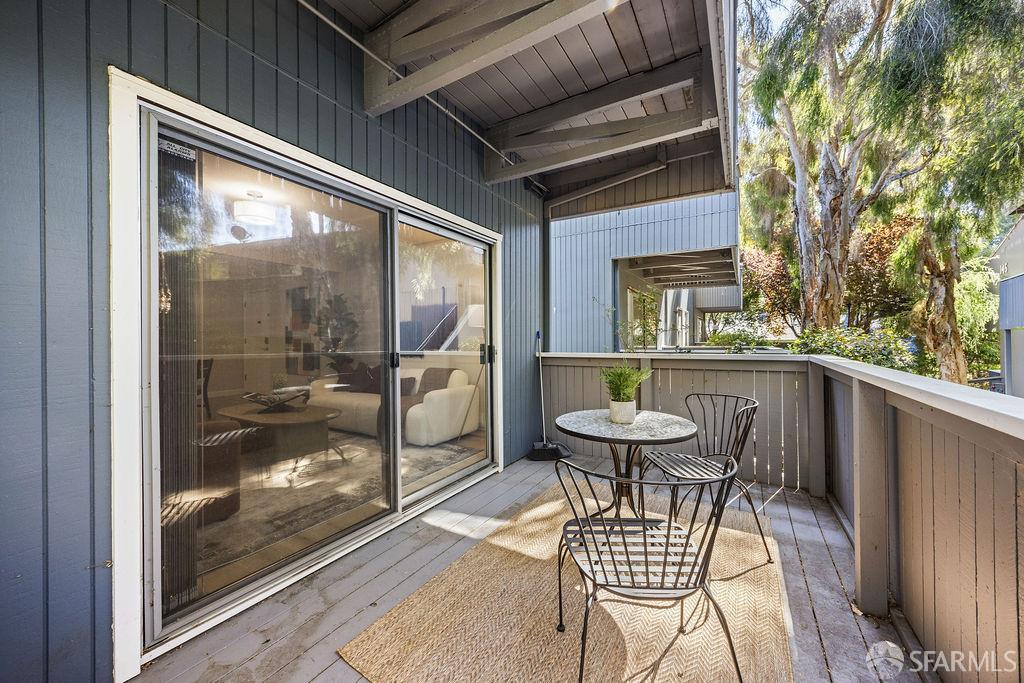 137 Piccadilly Place # A