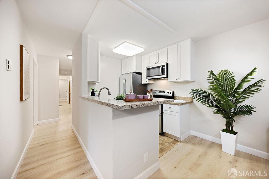 137 Piccadilly Place # A