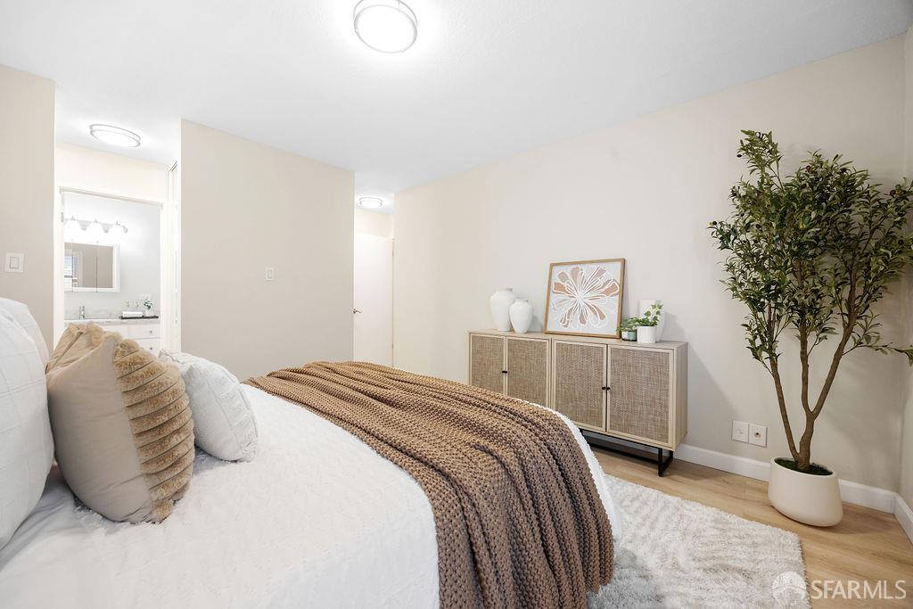 137 Piccadilly Place # A