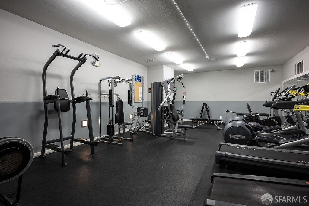 137 Piccadilly Place # A