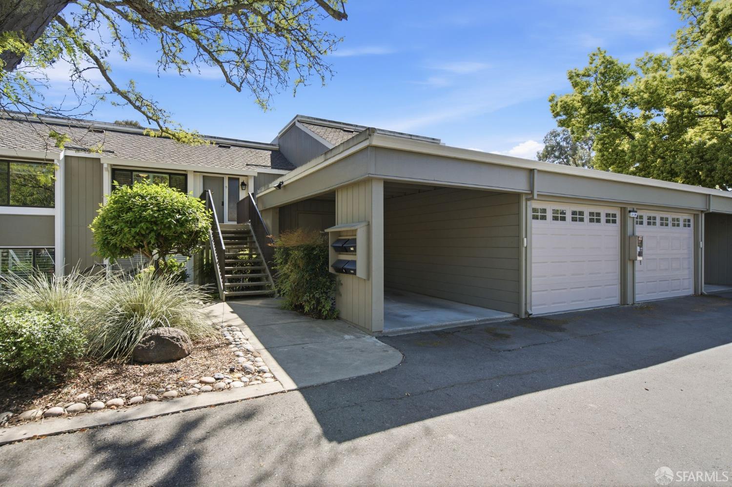 3136 Rossmoor Parkway #5, Walnut Creek